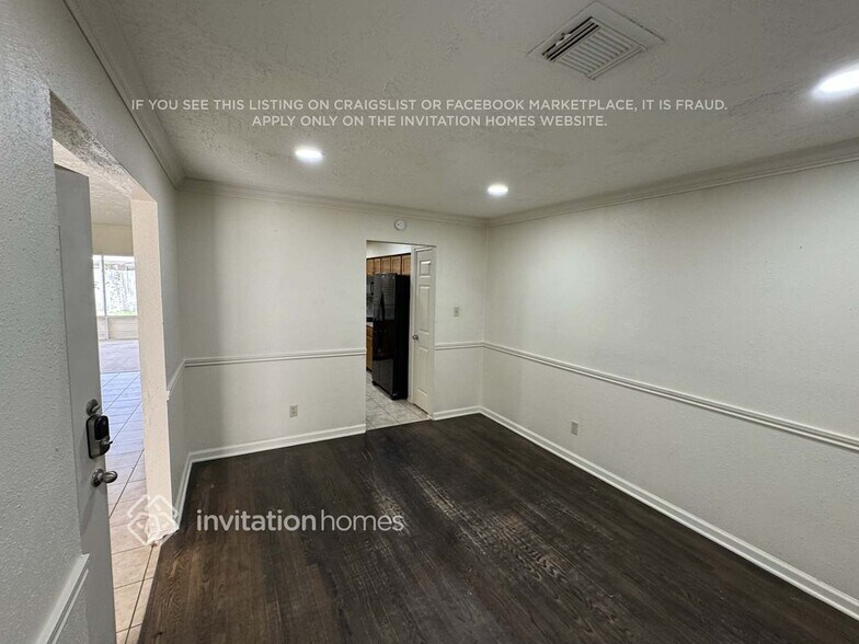 Building Photo - 10514 Wayward Wind Ln