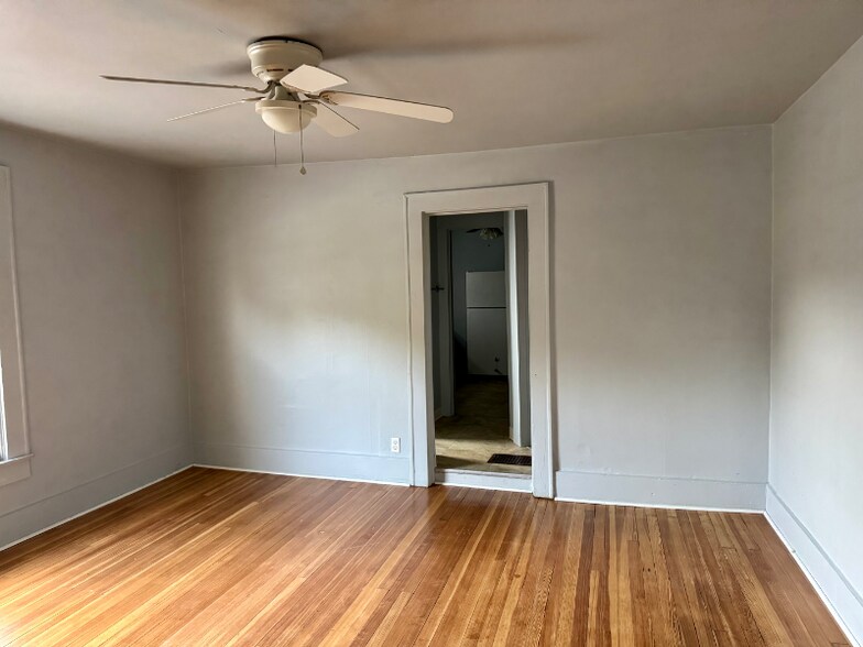 Building Photo - 302 N Colorado Ave