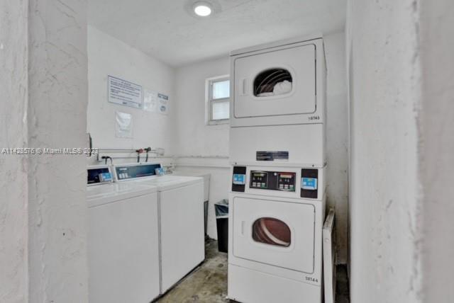 Building Photo - 505 NE 30th St