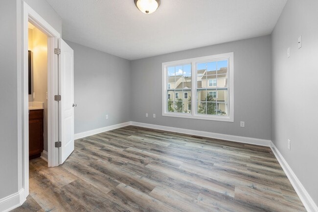 Building Photo - Available for the 2026-2027 lease term.