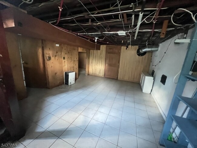 Building Photo - 325 Bogert Ave