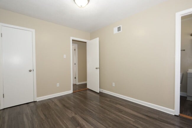 Building Photo - 1274 Parkrose Rd