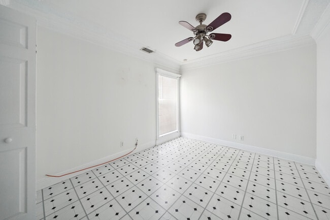 Building Photo - 3703 Waterview Cir