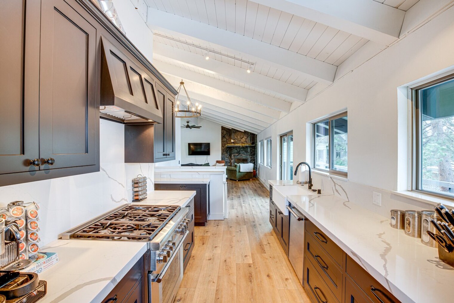 Building Photo - 574 Danube Dr