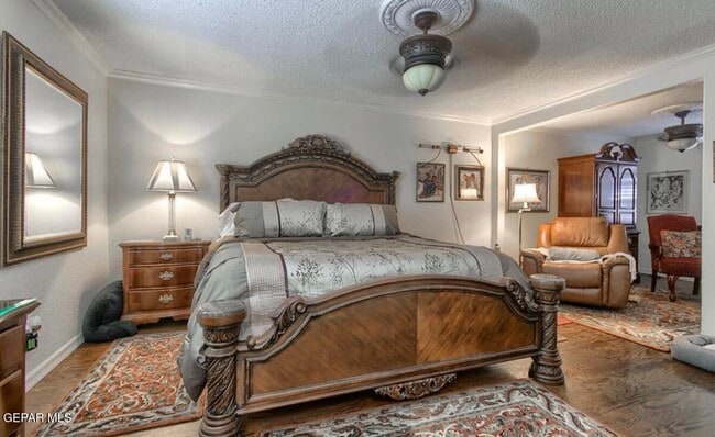 Building Photo - 1933 Gus Moran St