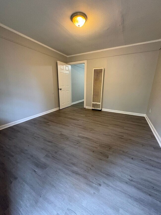 Building Photo - Charming 1 Bed / 1 Bath Duplex in Memphis – Convenient & Affordable Living