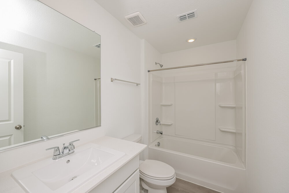 Building Photo - 1223 Maple St