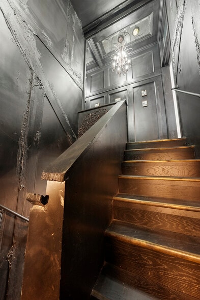 Building Photo - 43 W Markison Ave