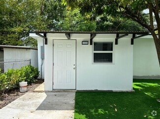 Building Photo - 2340 SW 26th Ln