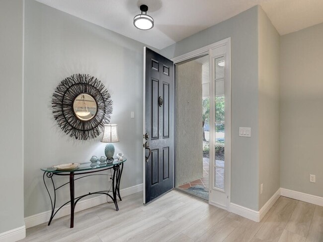 Building Photo - 309 Swallowtail Ln