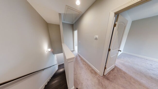 Building Photo - 3855 Academy Dr