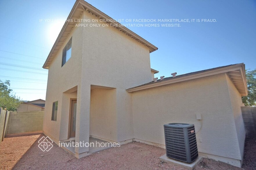 Building Photo - 7213 S 8th St