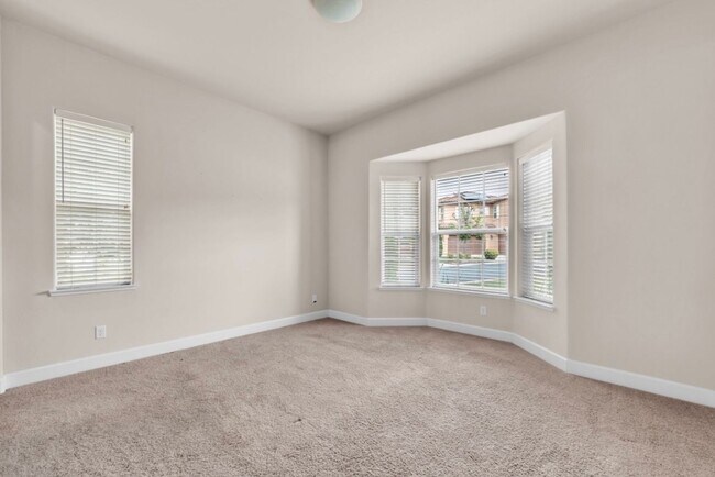 Building Photo - 612 Idlewood Pl