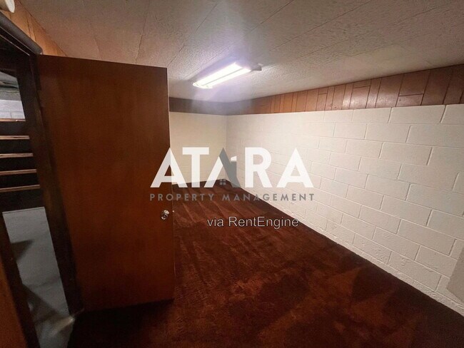 Building Photo - 618 W Anderson Ave