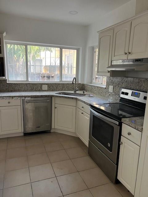 Building Photo - 1860 SW 4th Ave