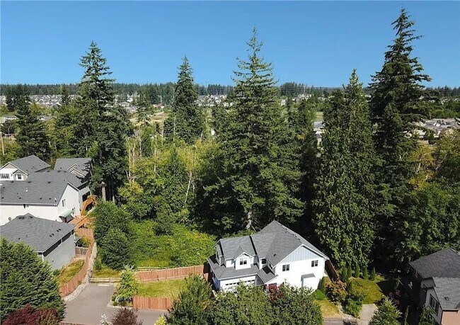 Building Photo - Beautiful Bothell Home