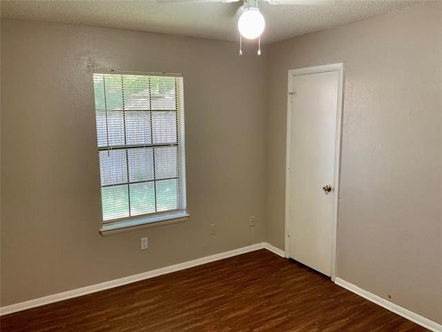 Building Photo - 815 N Mesquite St