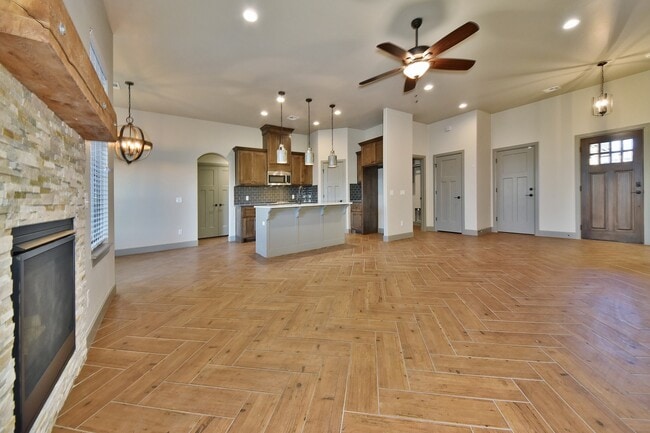 Building Photo - Home in Deer Creek Schools + 4 Bedrooms + 3 car Garage + The Grove Addition