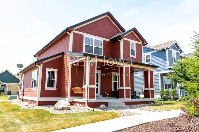 Building Photo - 1651 SW Arlan Dr