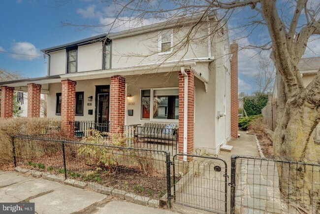 Building Photo - 8130 Devon St