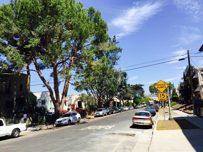 Building Photo - 401 N Norton Ave