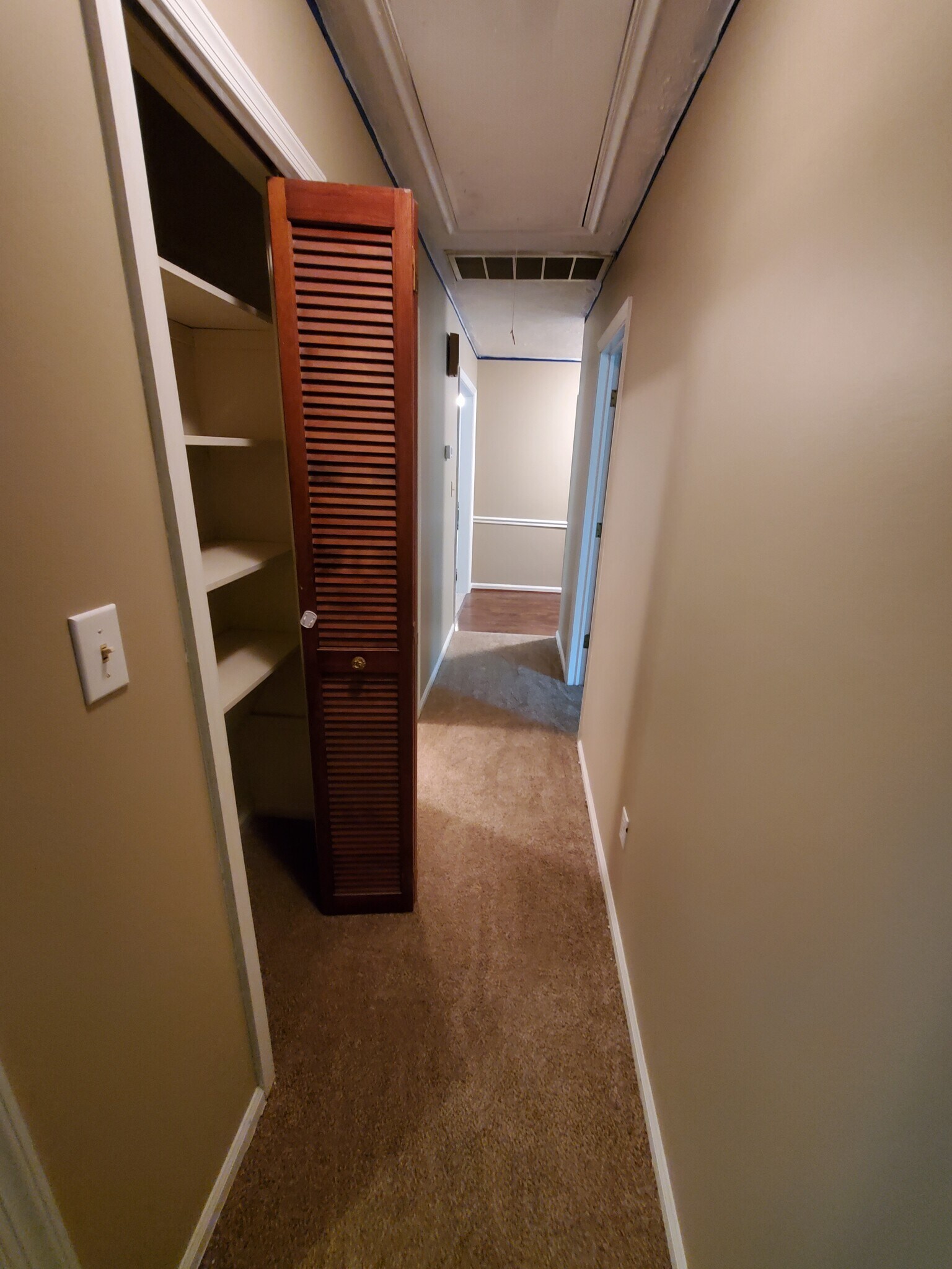 Building Photo - 141 The Maine