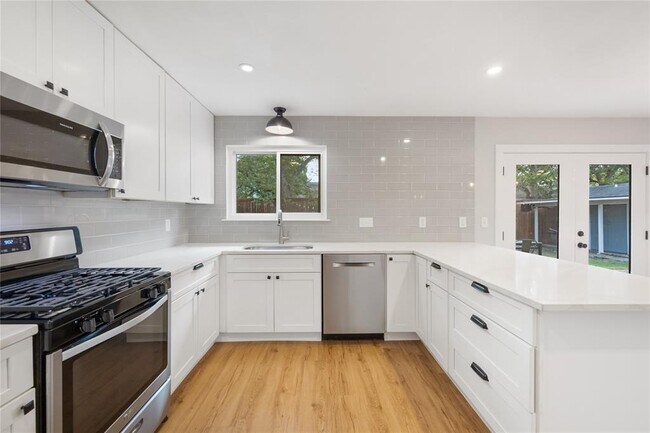 Building Photo - 7505 Burly Oak Cir