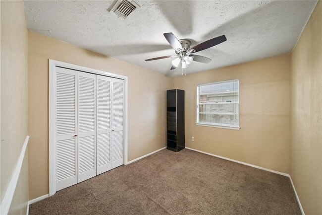 Building Photo - 10431 Odessa Dr
