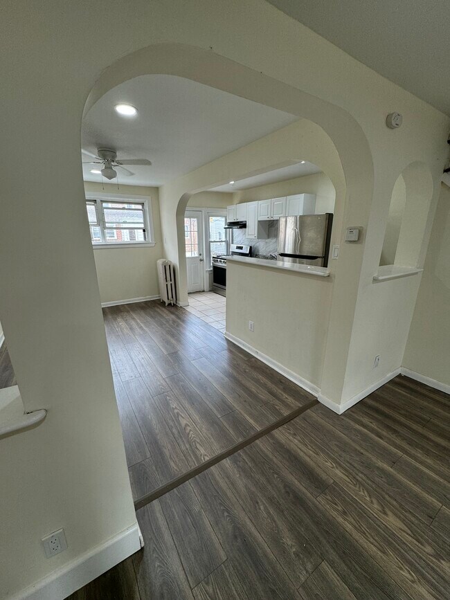 Building Photo - 7101 Radbourne Rd