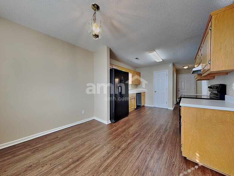 Building Photo - 2306 Sir Edward Ln