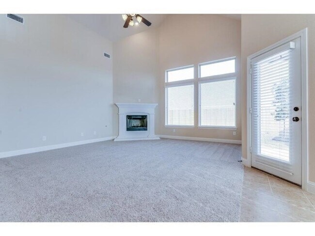 Building Photo - 829 Mist Flower Dr