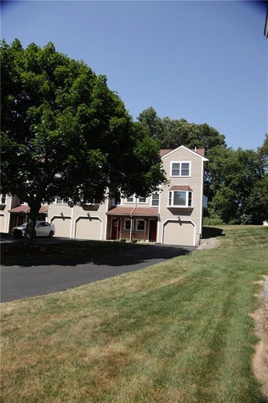 Building Photo - 200 Heroux Blvd