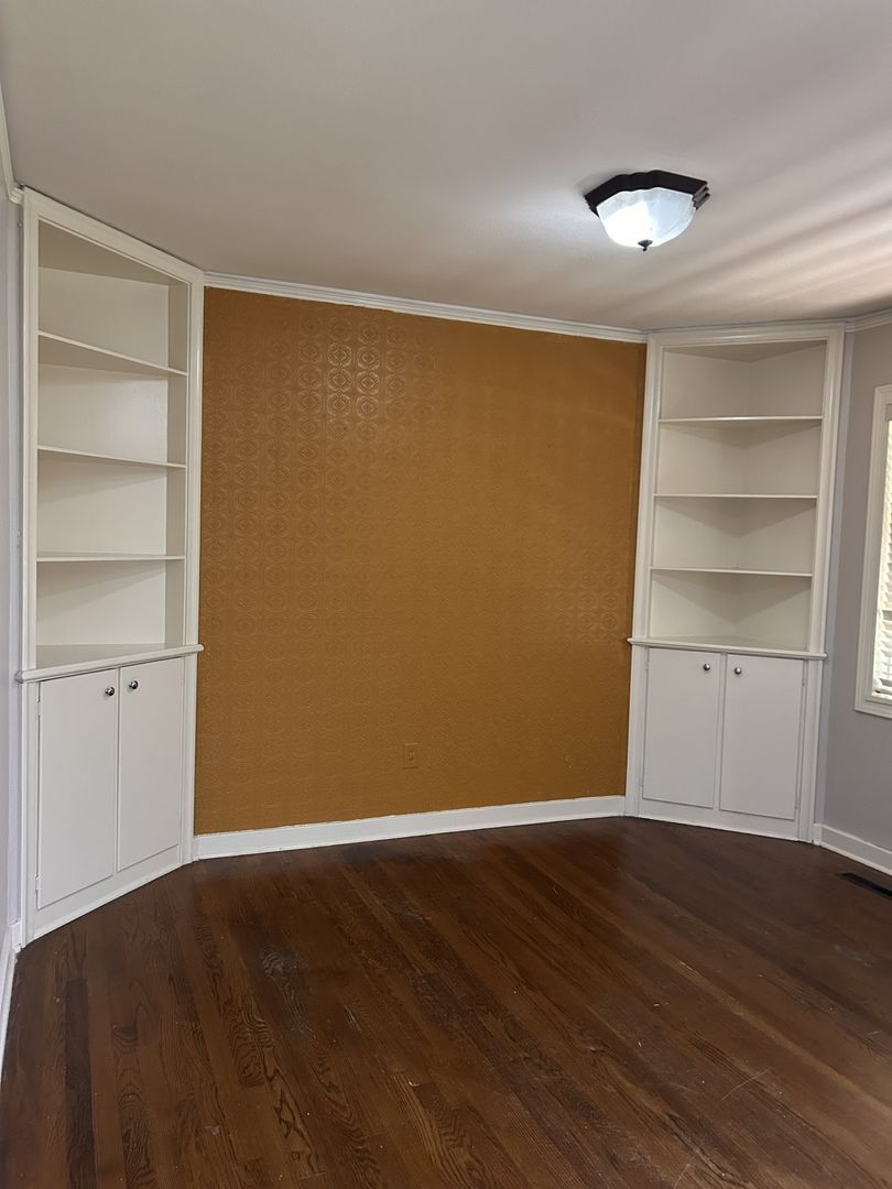 Building Photo - 1510 Wilhurst St