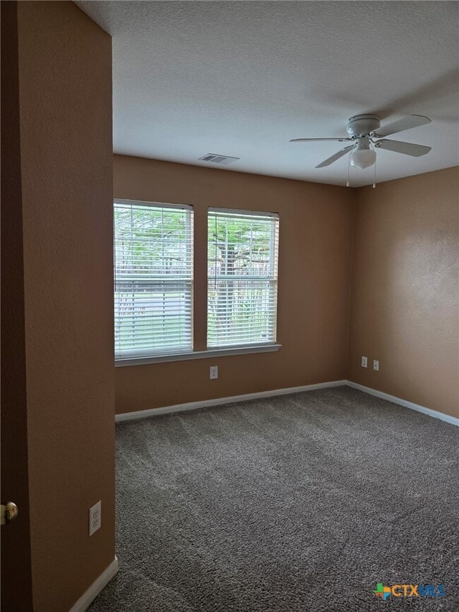 Building Photo - 1120 Ascot St