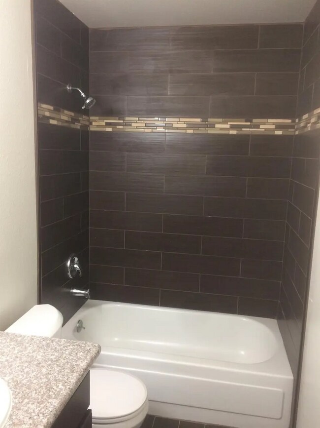 Building Photo - 3052 W Pontiac Way