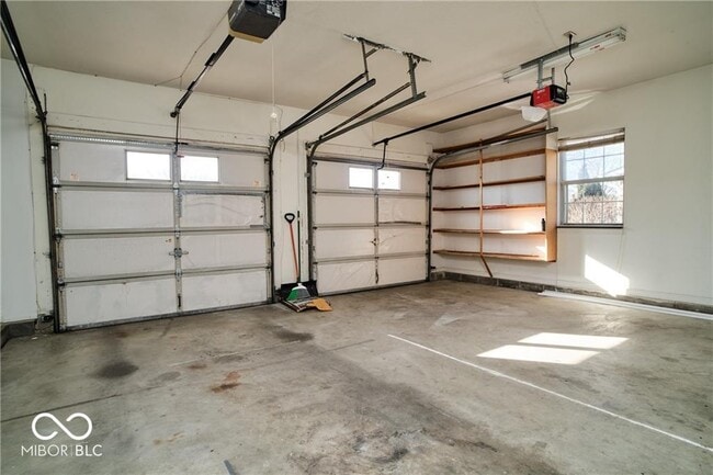 Building Photo - 802 Westridge N Dr