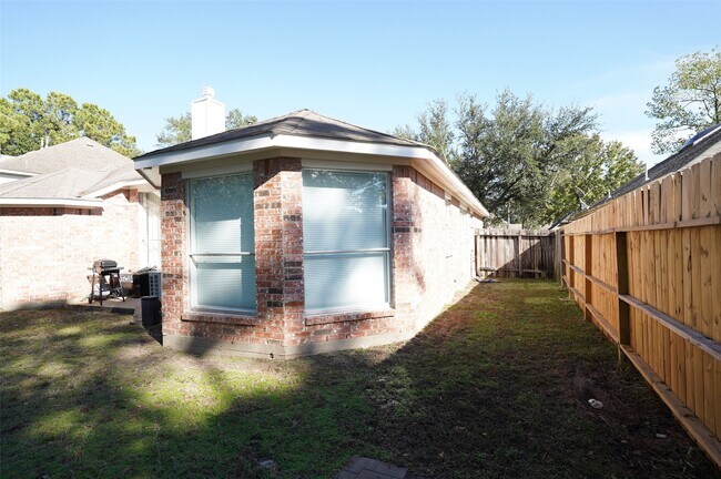 Building Photo - 18031 Still Springs Ct