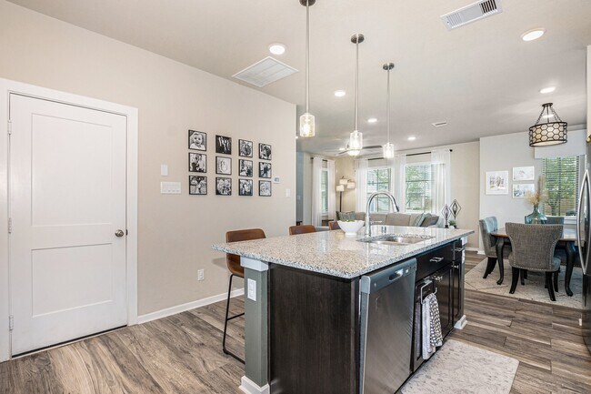 Building Photo - 7603 Green Bulrush Wy