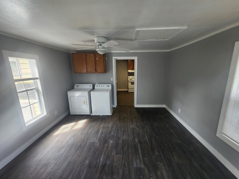 Building Photo - 136 Banneker Dr