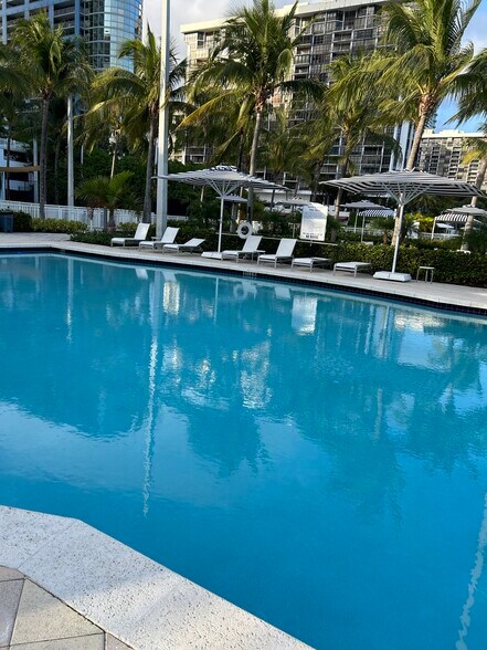 Primary Photo - 2101 Brickell Ave
