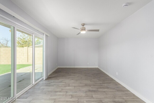 Building Photo - 4302 N 80th Ln