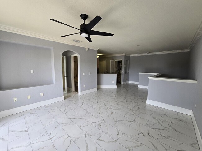 Building Photo - 504 Belmont Pl