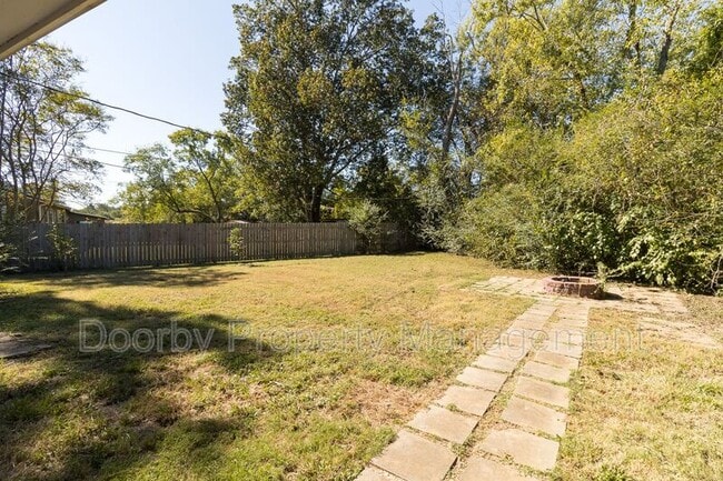 Building Photo - 7707 Canyon Dr