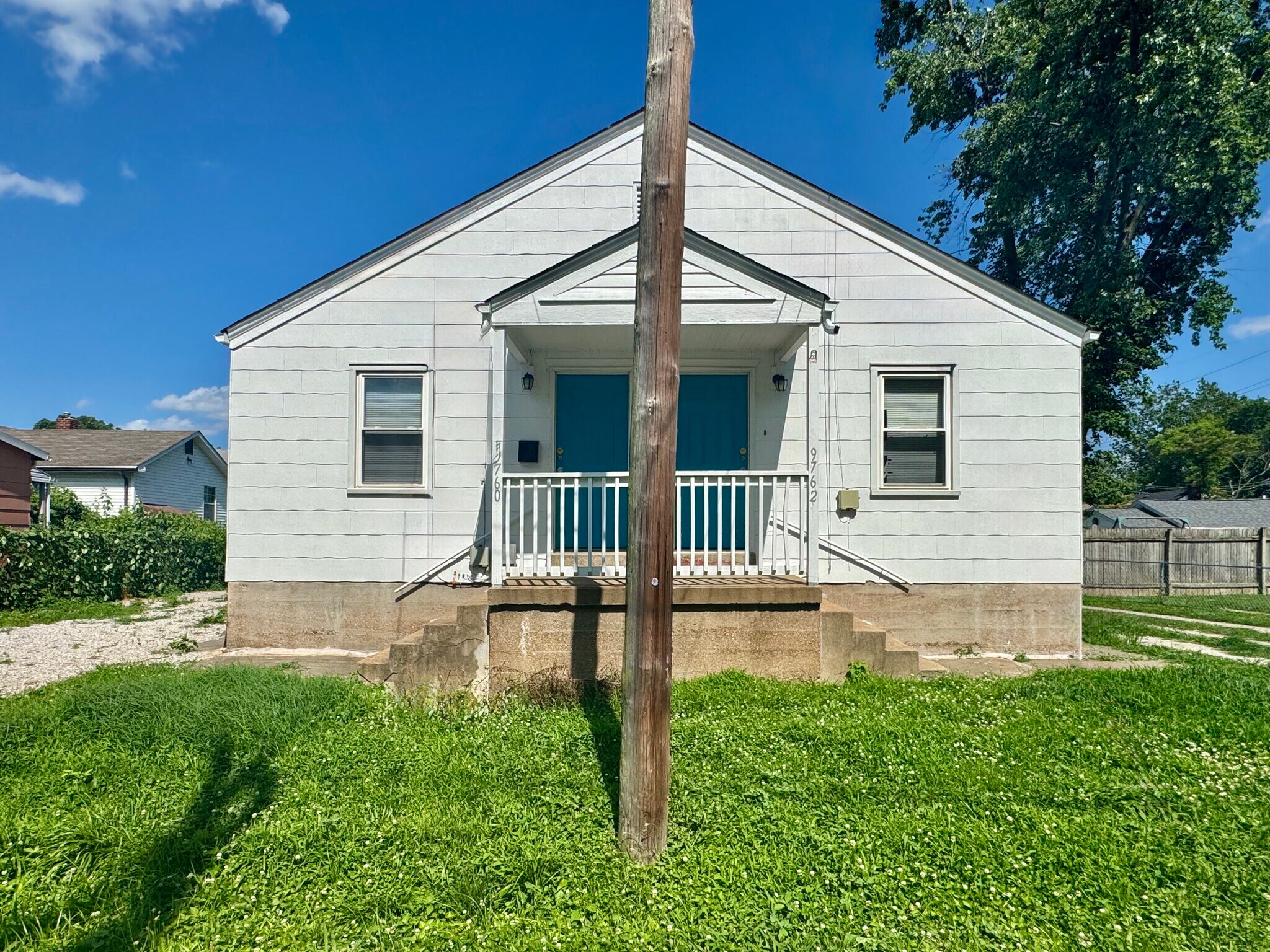 Building Photo - 9760 Clyde Ave
