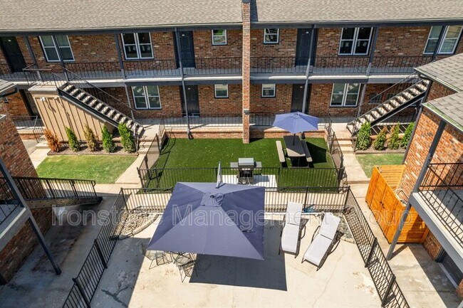 Building Photo - 3165 E 49th St