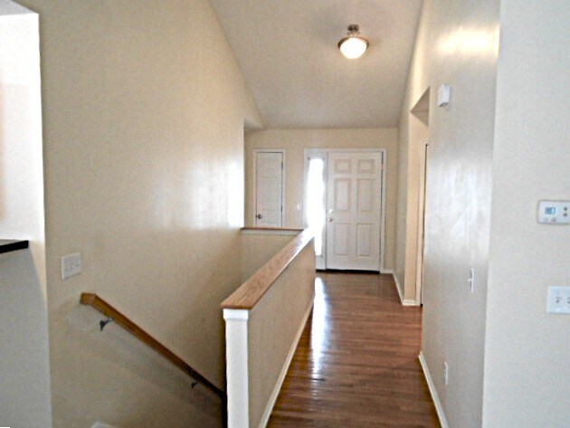 Building Photo - 211 Cherrytree Ln