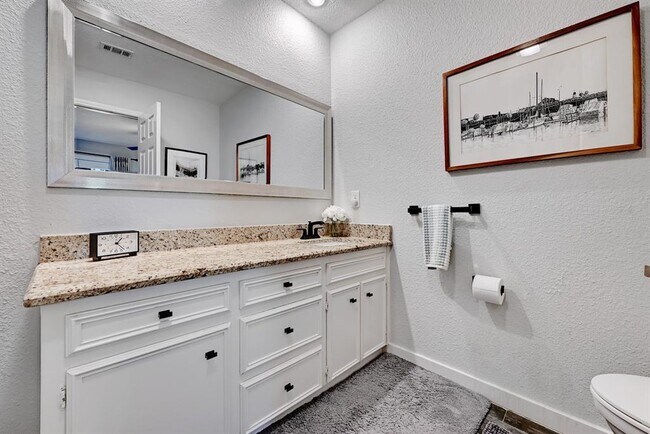 Building Photo - 11133 Pinehurst Dr