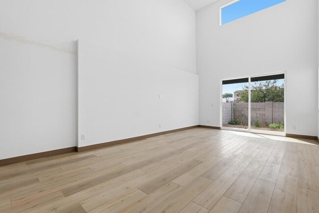 Building Photo - 2813 E St