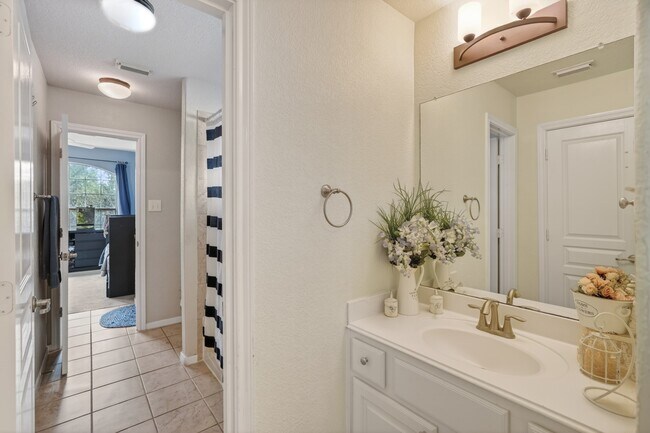 Building Photo - 42 N Arrow Canyon Cir