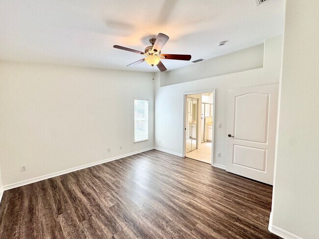 Building Photo - ** TUSCANY COVE ** 3 BED / 2 BATH - VILLA ...